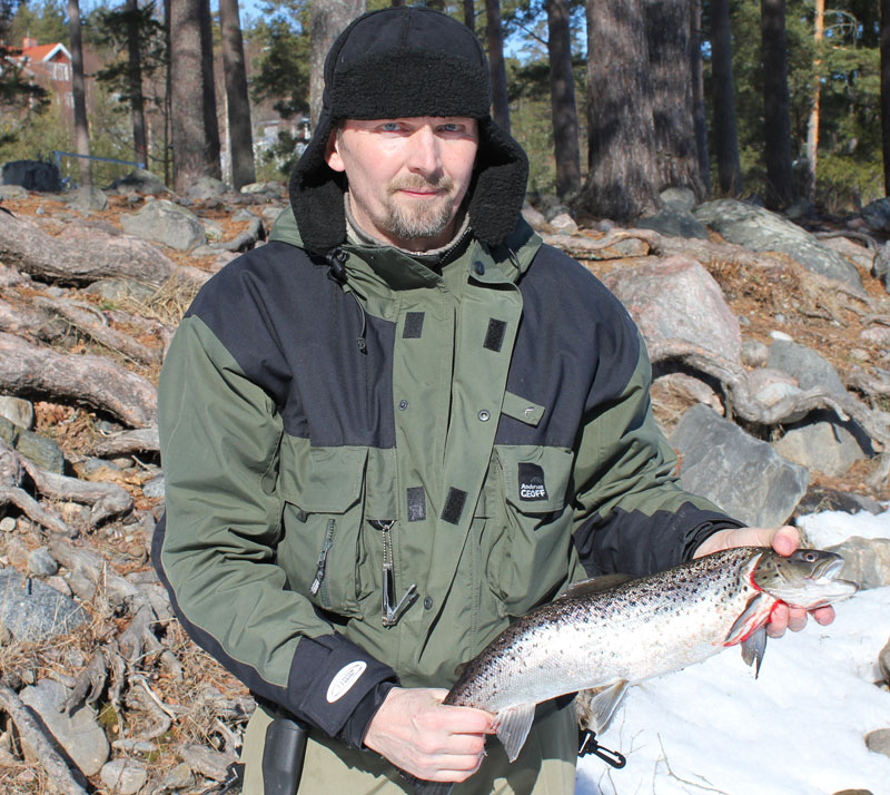 Heikki Ahola Med sin första Havsöring