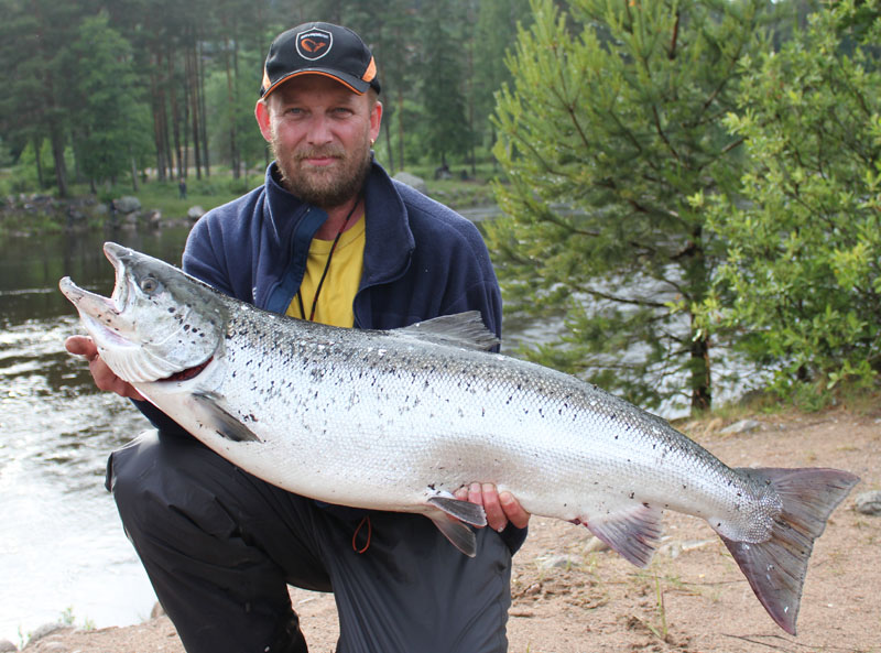 Peter Berggren med fin lax på 12 kg.